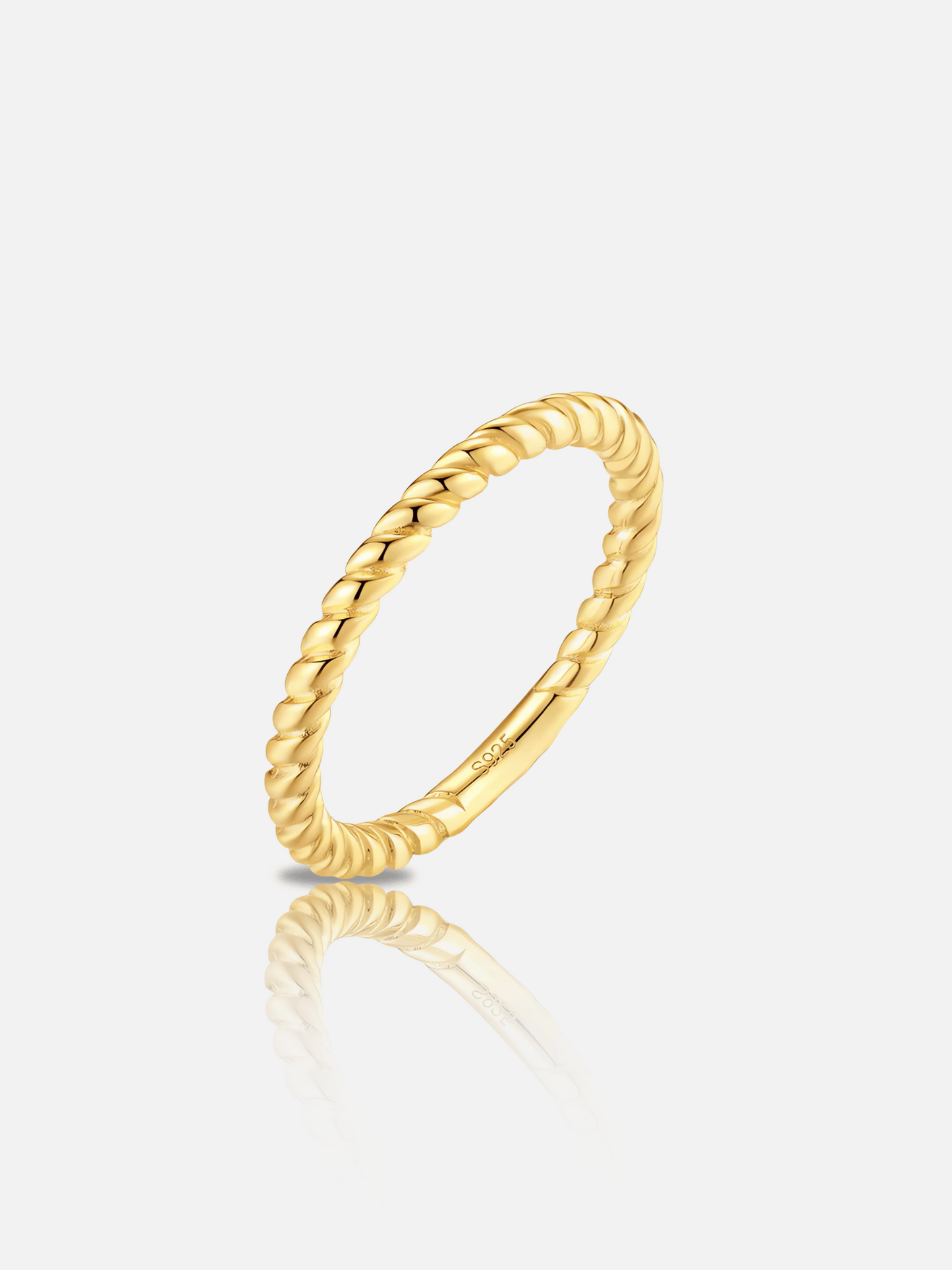 Twisted Band Ring