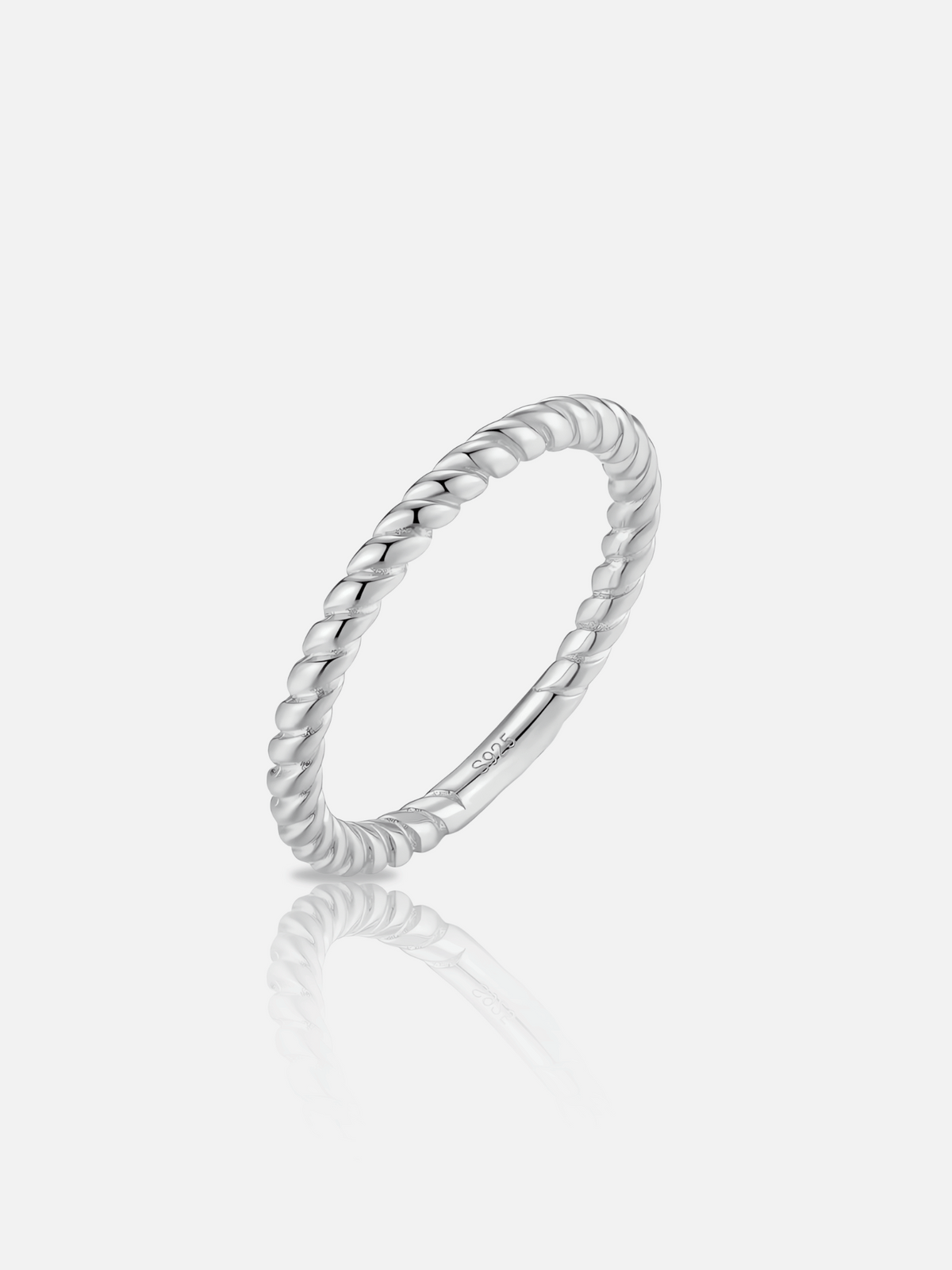 Twisted Band Ring